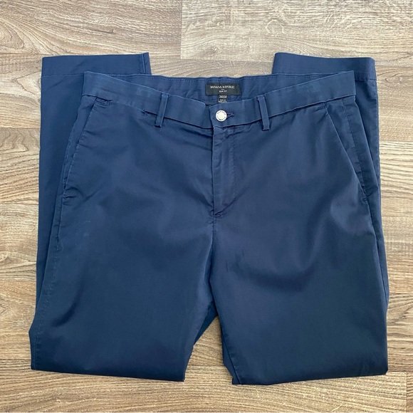 Banana Republic Slim Fit Lightweight Chino Pants - Picture 8 of 11